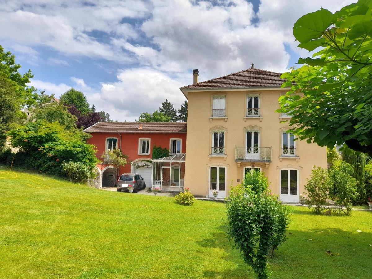 Maison Letrat La Tour-du-Pin Exteriér fotografie